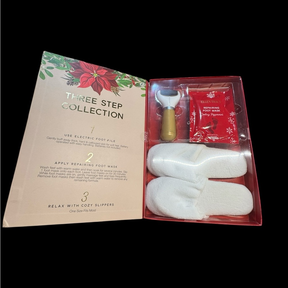 Ellen Tracy Foot Care Collection Foot Therapy Gift Set w/ White Slippers NWOT